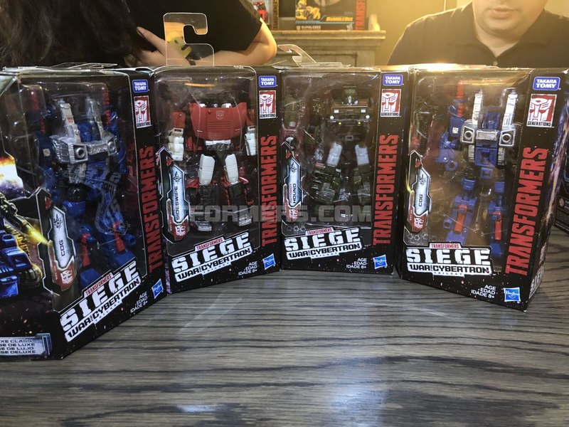 Transformers Siege War For Cybertron Preview Wave 1  (48 of 103)